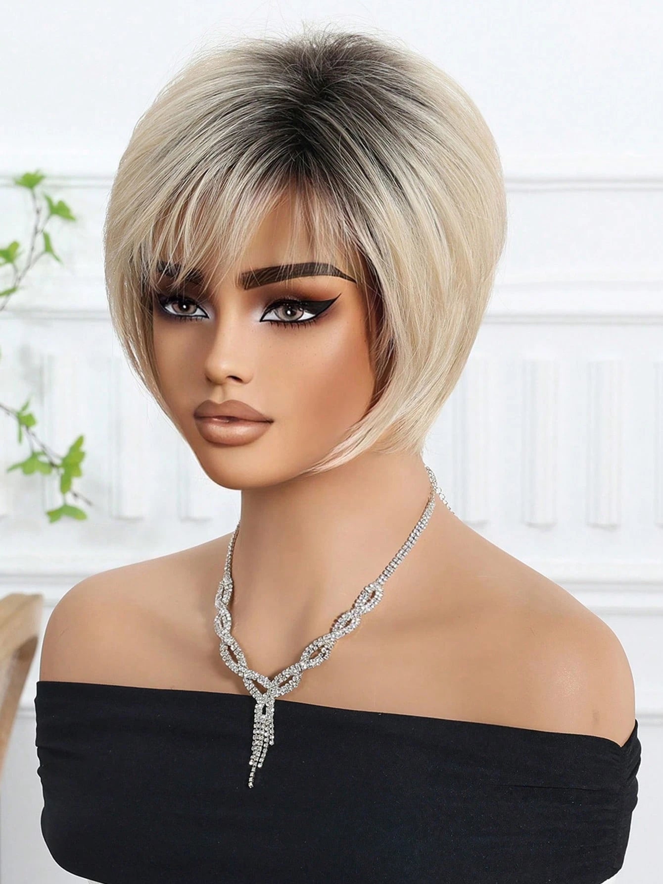 Peruca Curta Feminina Platinada Repicada